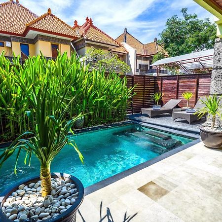 De Cinta Villa - Kuta - 5 Bedrooms - Heart Of Kuta Экстерьер фото