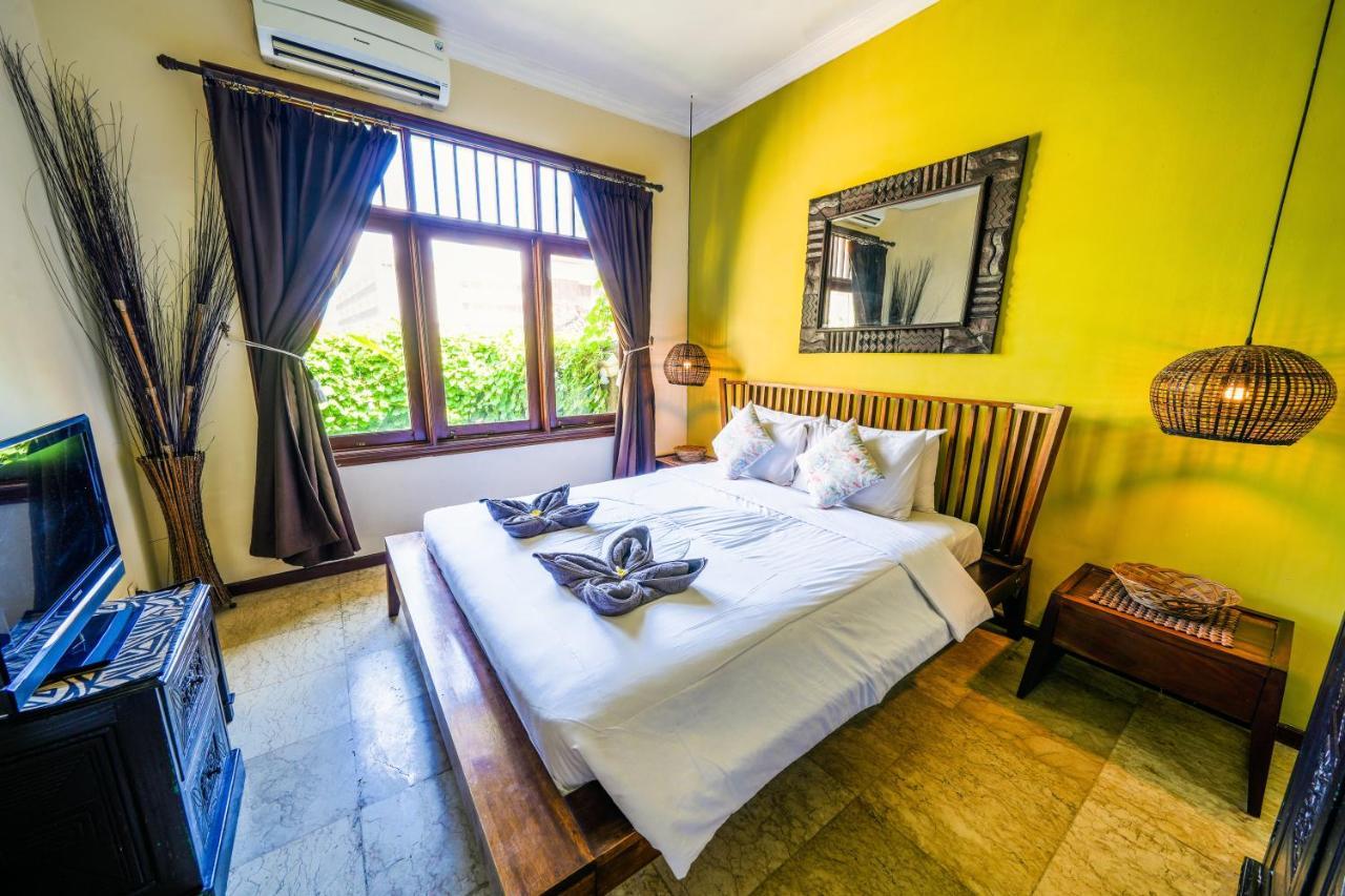 De Cinta Villa - Kuta - 5 Bedrooms - Heart Of Kuta Экстерьер фото