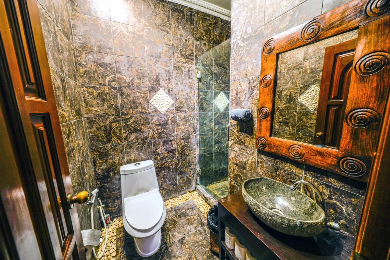De Cinta Villa - Kuta - 5 Bedrooms - Heart Of Kuta Экстерьер фото