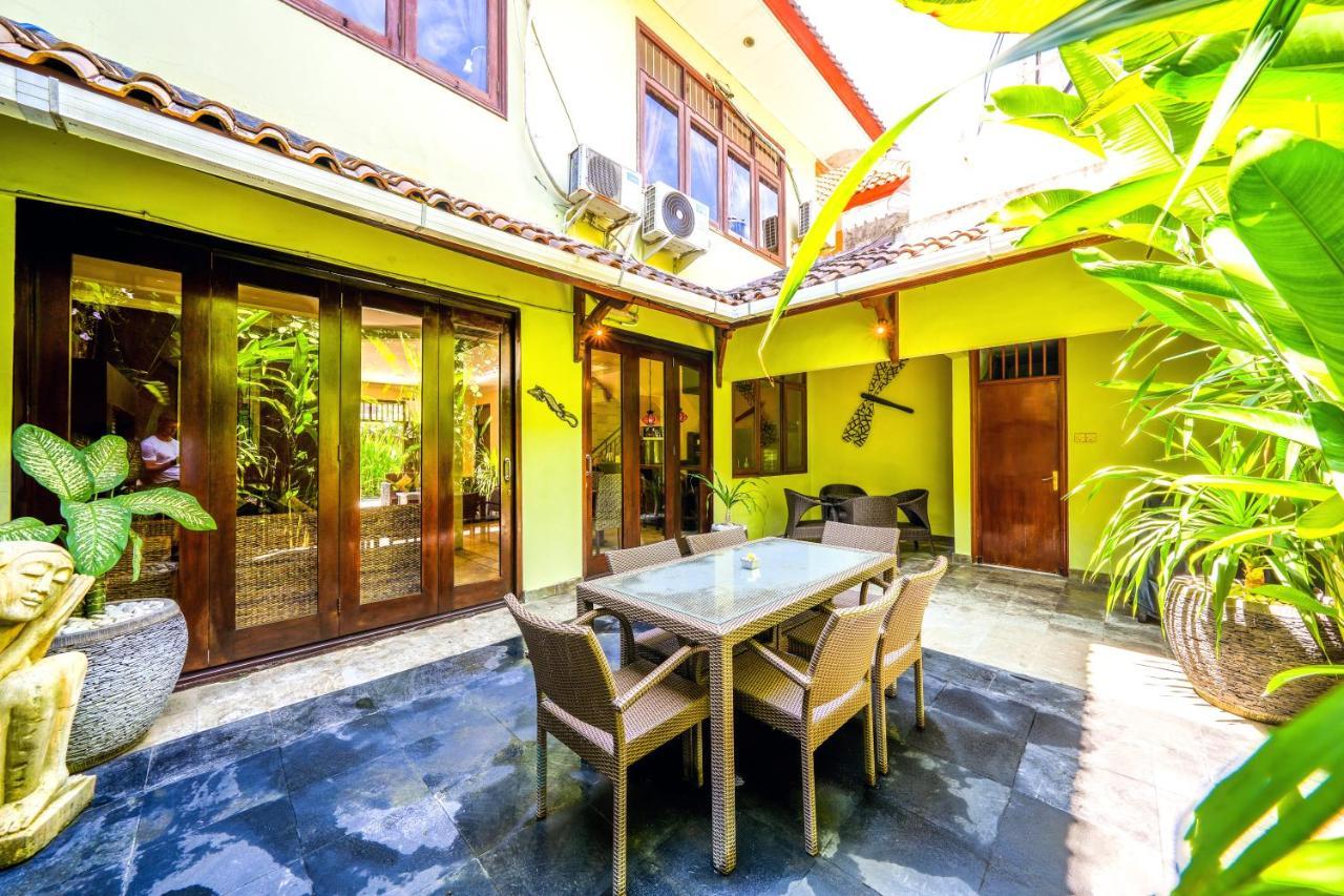 De Cinta Villa - Kuta - 5 Bedrooms - Heart Of Kuta Экстерьер фото